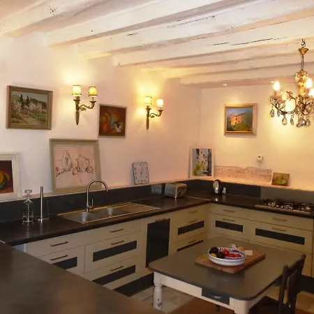 Le Manoir Roussines